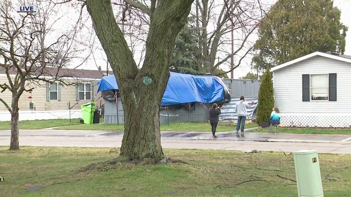Roof ripped off Sterling Heights mobile home during Wednesday storms